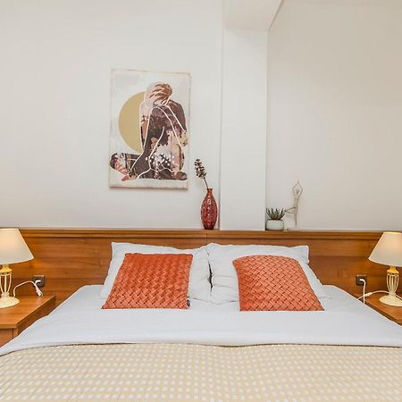 House Hotel Plava Laguna Tisno Zewnętrze zdjęcie