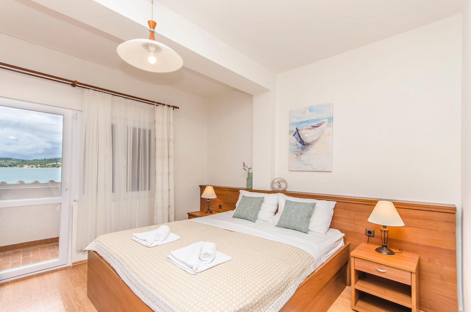 House Hotel Plava Laguna Tisno Zewnętrze zdjęcie