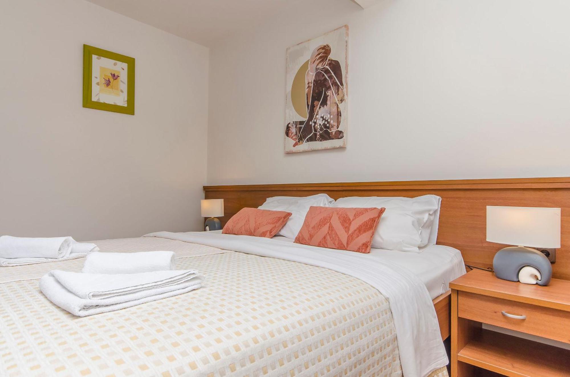 House Hotel Plava Laguna Tisno Zewnętrze zdjęcie