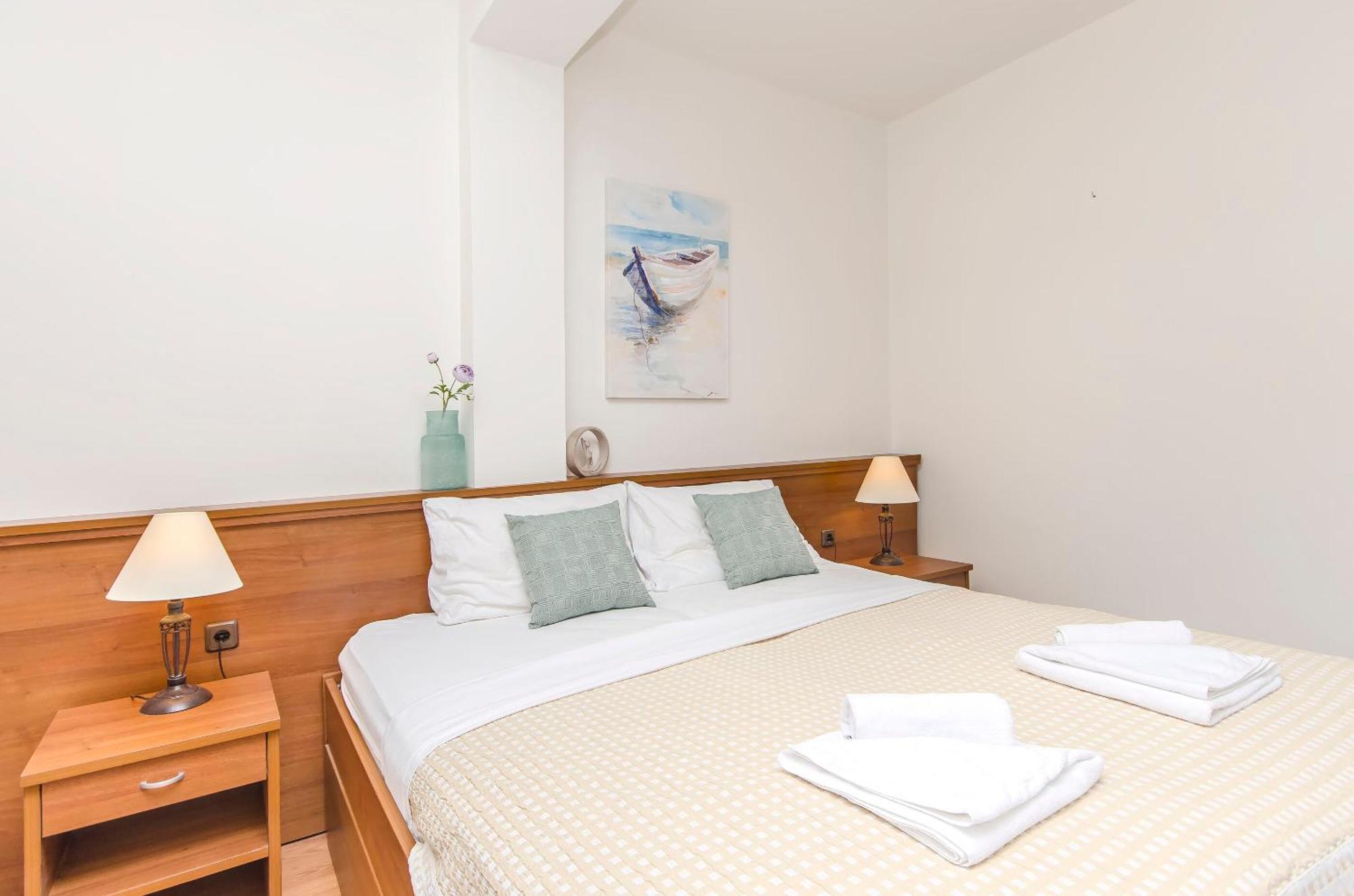 House Hotel Plava Laguna Tisno Zewnętrze zdjęcie