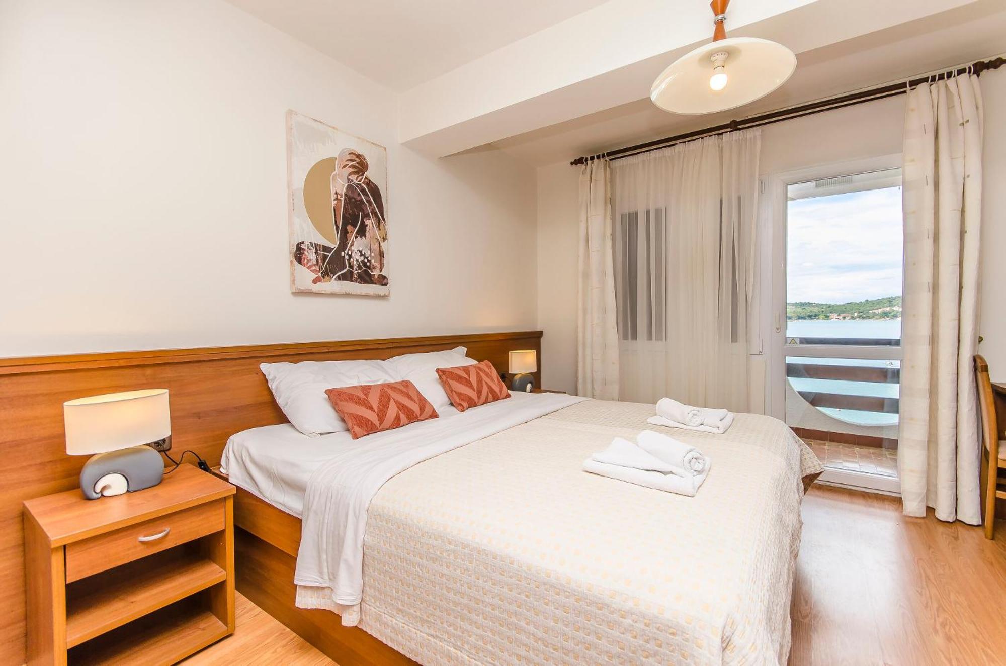 House Hotel Plava Laguna Tisno Zewnętrze zdjęcie