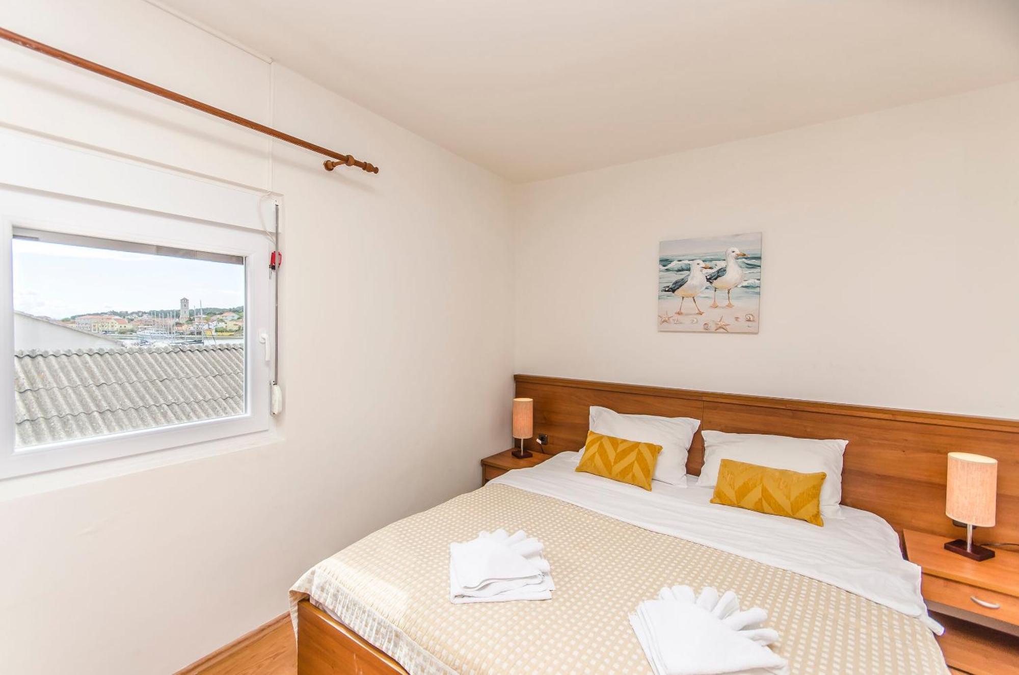 House Hotel Plava Laguna Tisno Zewnętrze zdjęcie