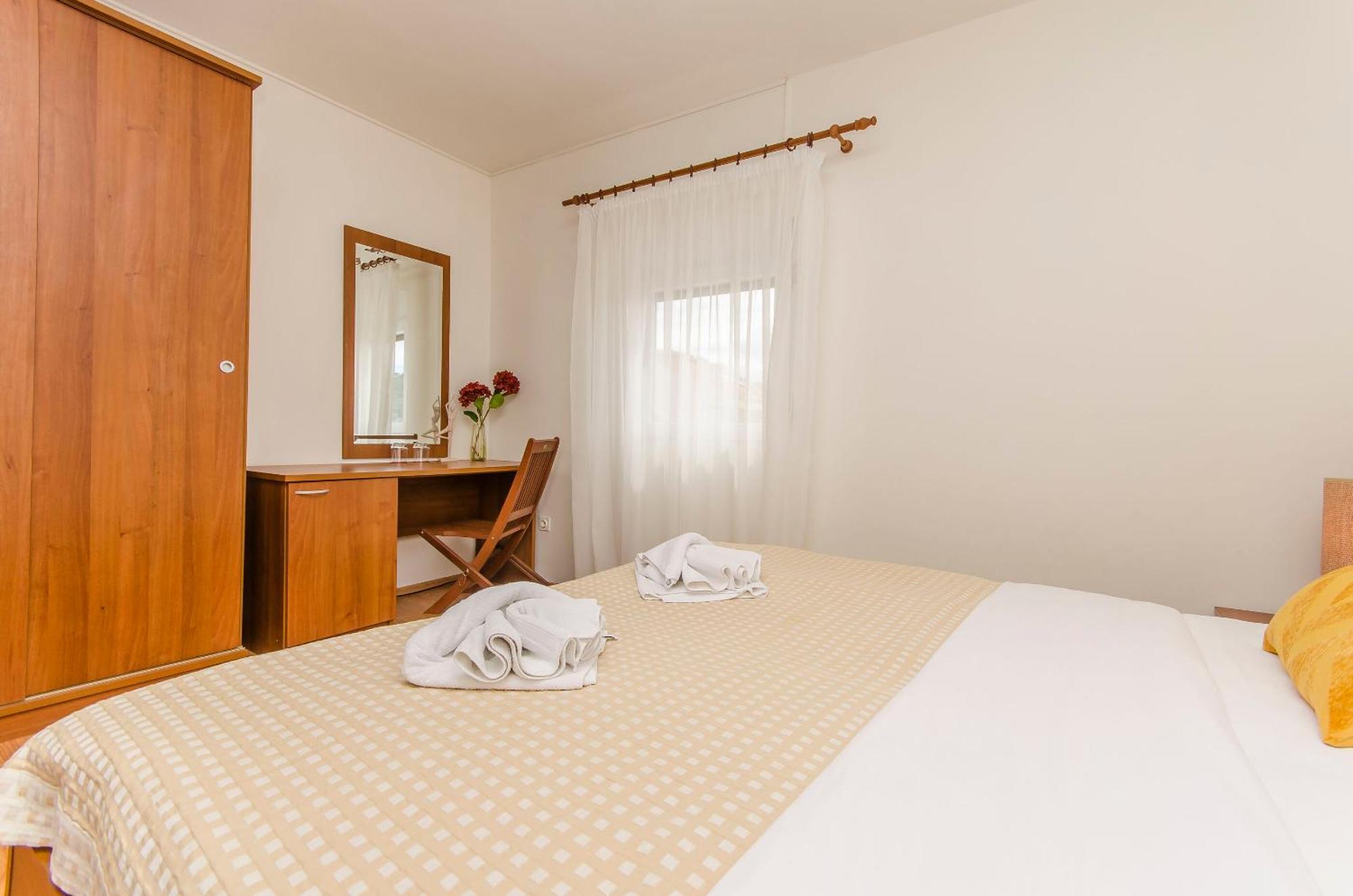 House Hotel Plava Laguna Tisno Zewnętrze zdjęcie