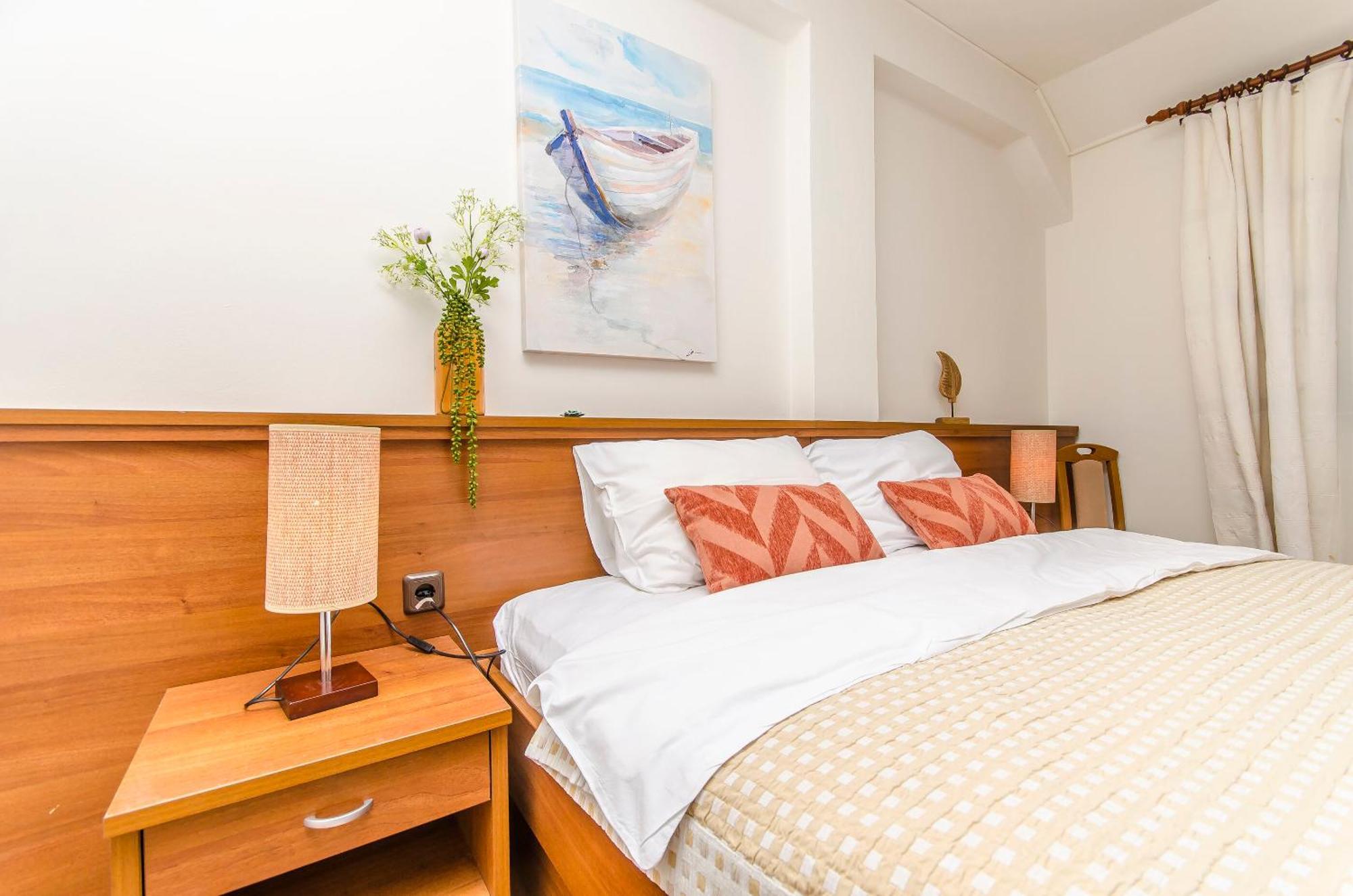 House Hotel Plava Laguna Tisno Zewnętrze zdjęcie