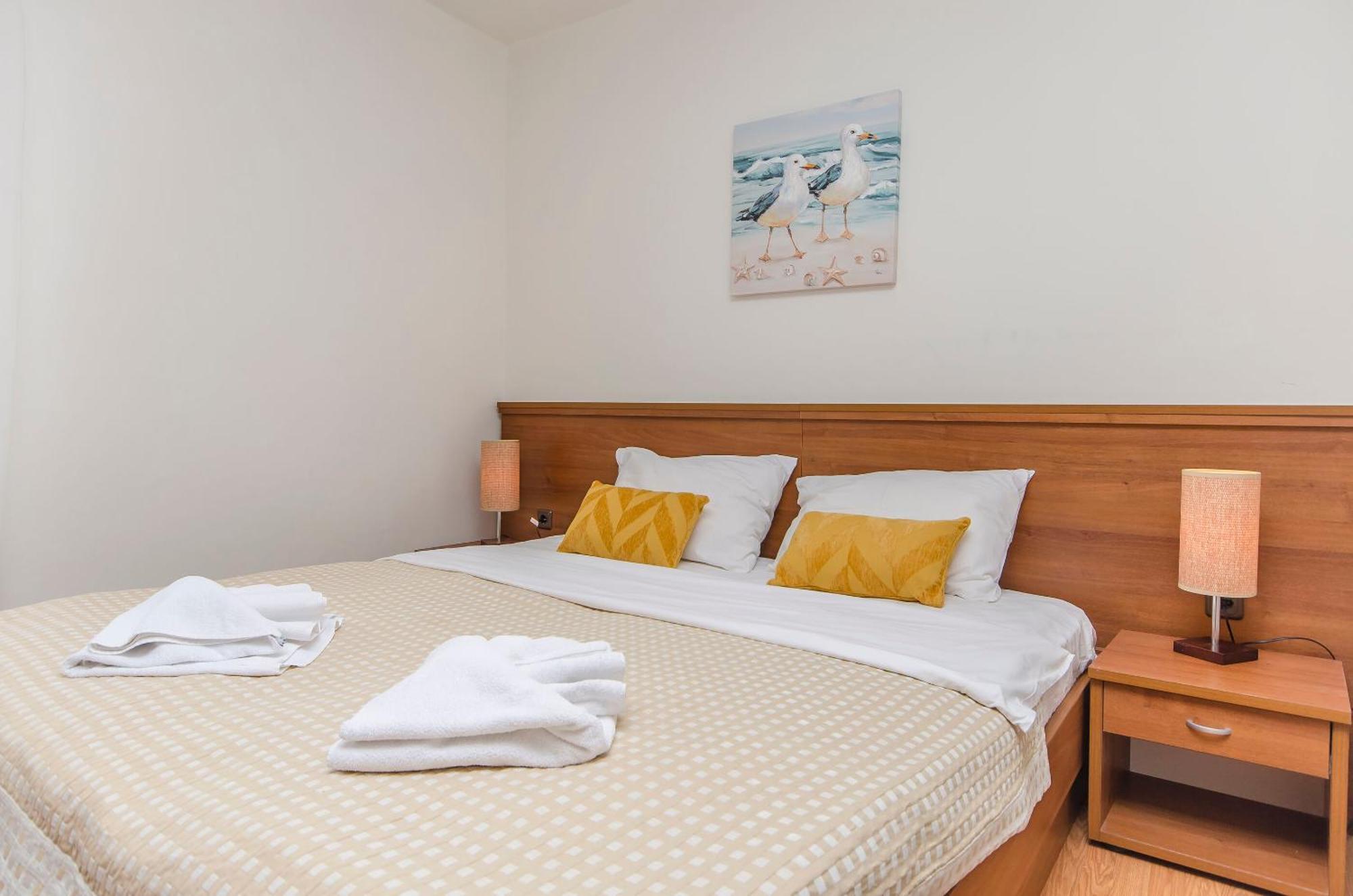 House Hotel Plava Laguna Tisno Zewnętrze zdjęcie