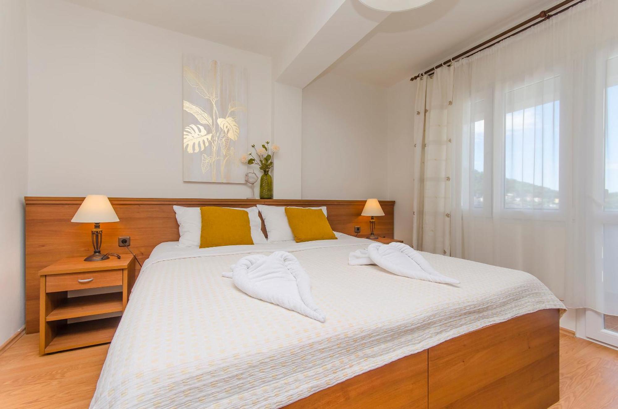 House Hotel Plava Laguna Tisno Zewnętrze zdjęcie