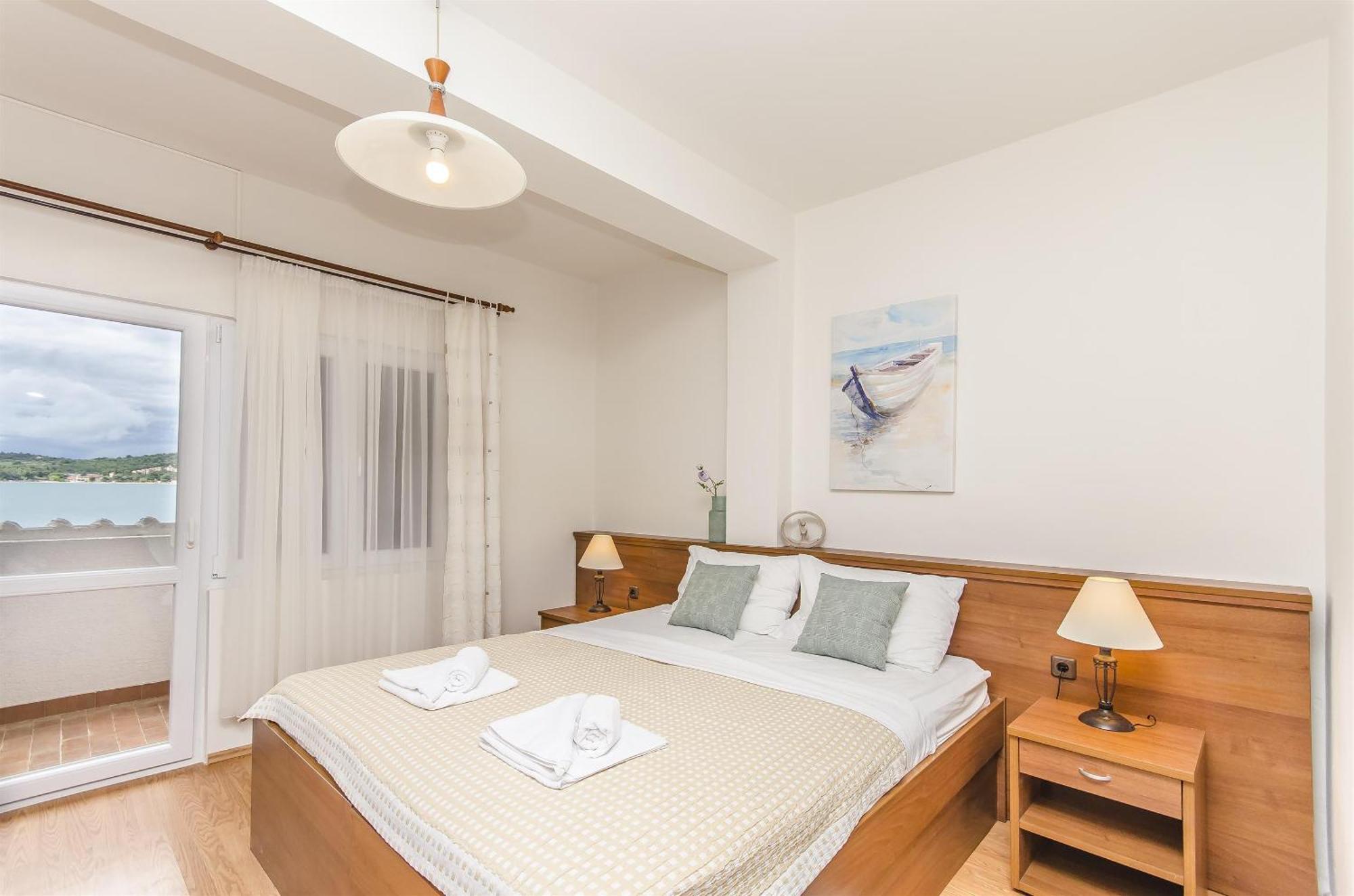 House Hotel Plava Laguna Tisno Zewnętrze zdjęcie