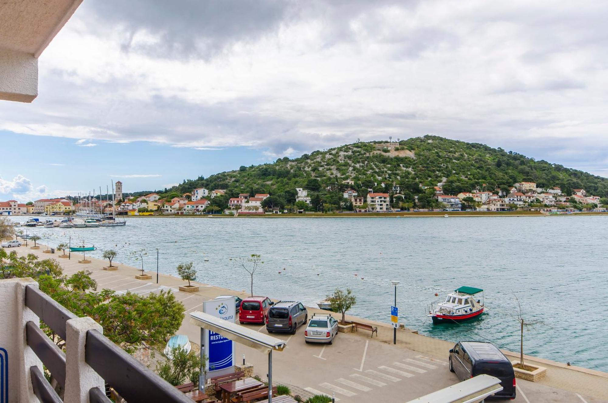 House Hotel Plava Laguna Tisno Pokój zdjęcie